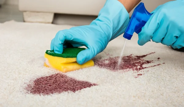 Cleaning stains from carpet